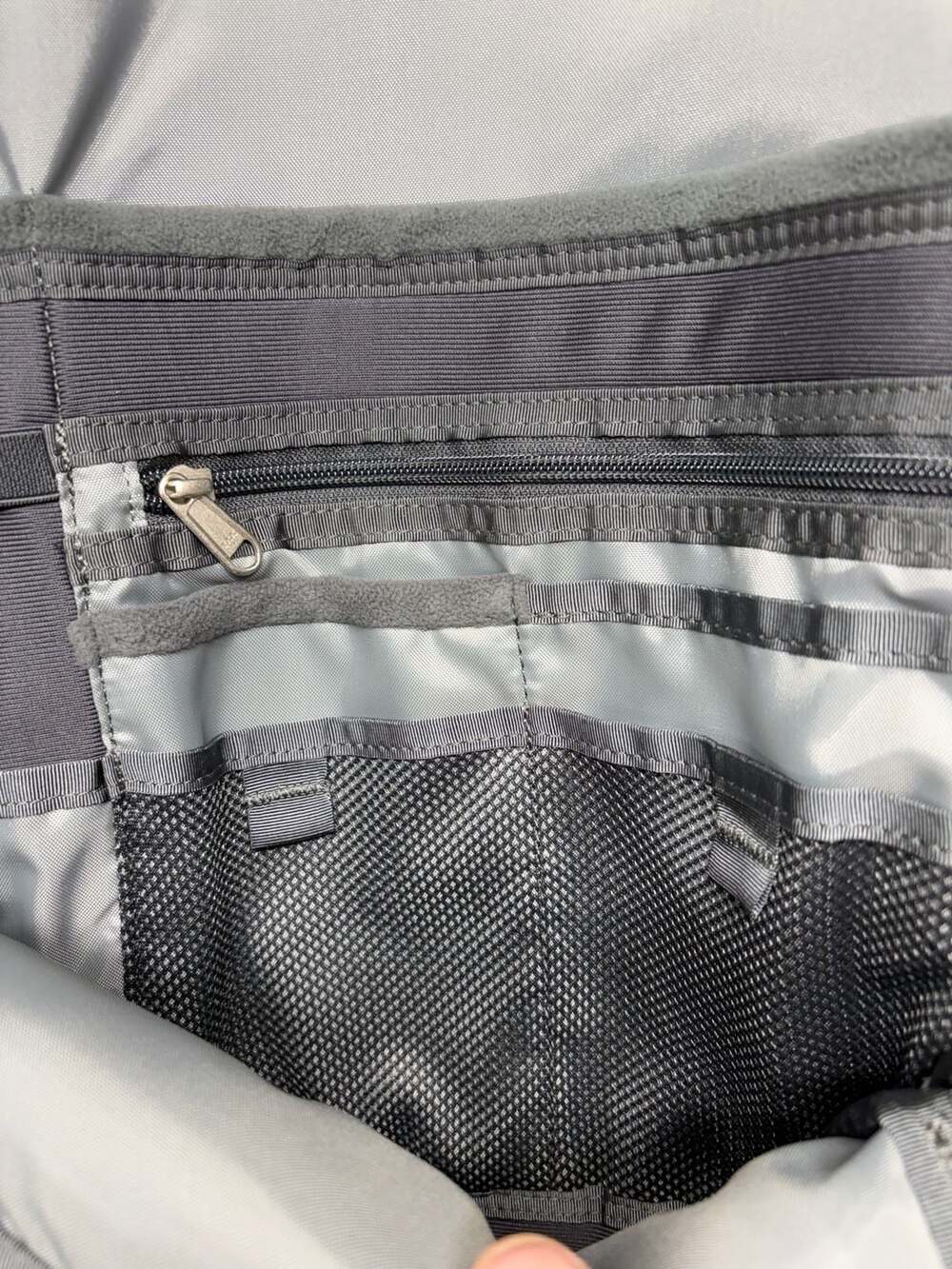 The North Face Surge FlexVent Everyday Backpack, laptop bag-Hike-black-mint-NWOT - Picture 11 of 16